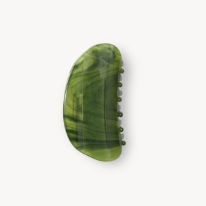 Crescent Claw in Algae