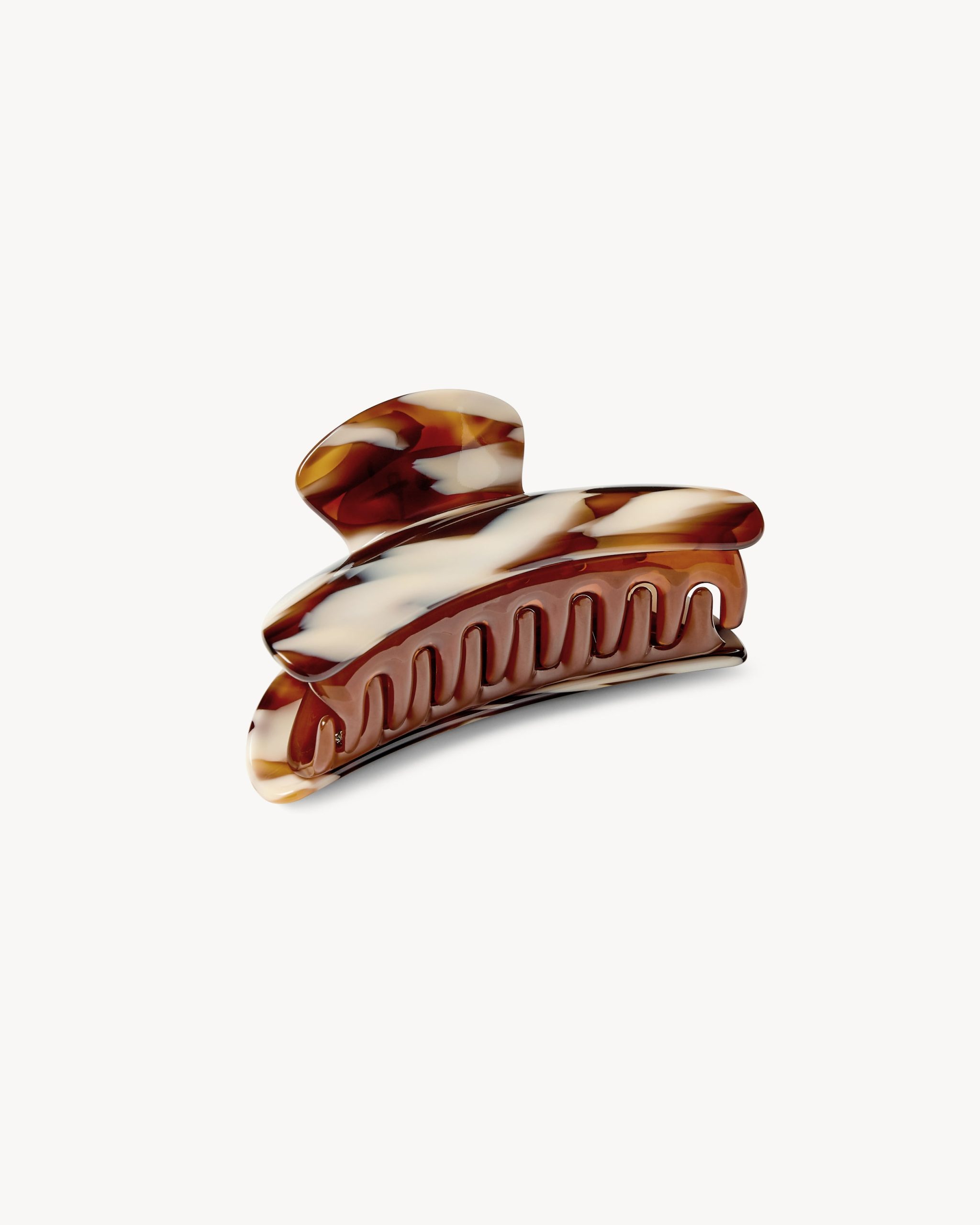 Grande Heirloom Claw in Mocha - Image 3