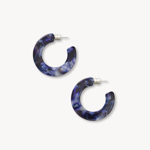 Kate Hoops in Liloura