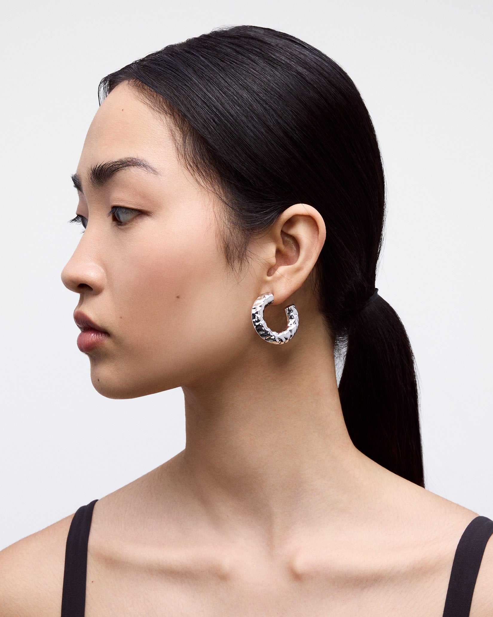 1.25 Perfect Crunch Hoops in Silver - Image 4