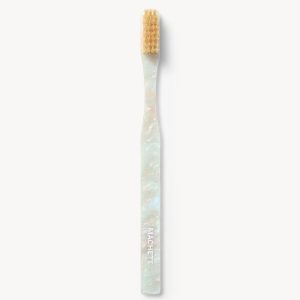 Toothbrush in Astral Mint