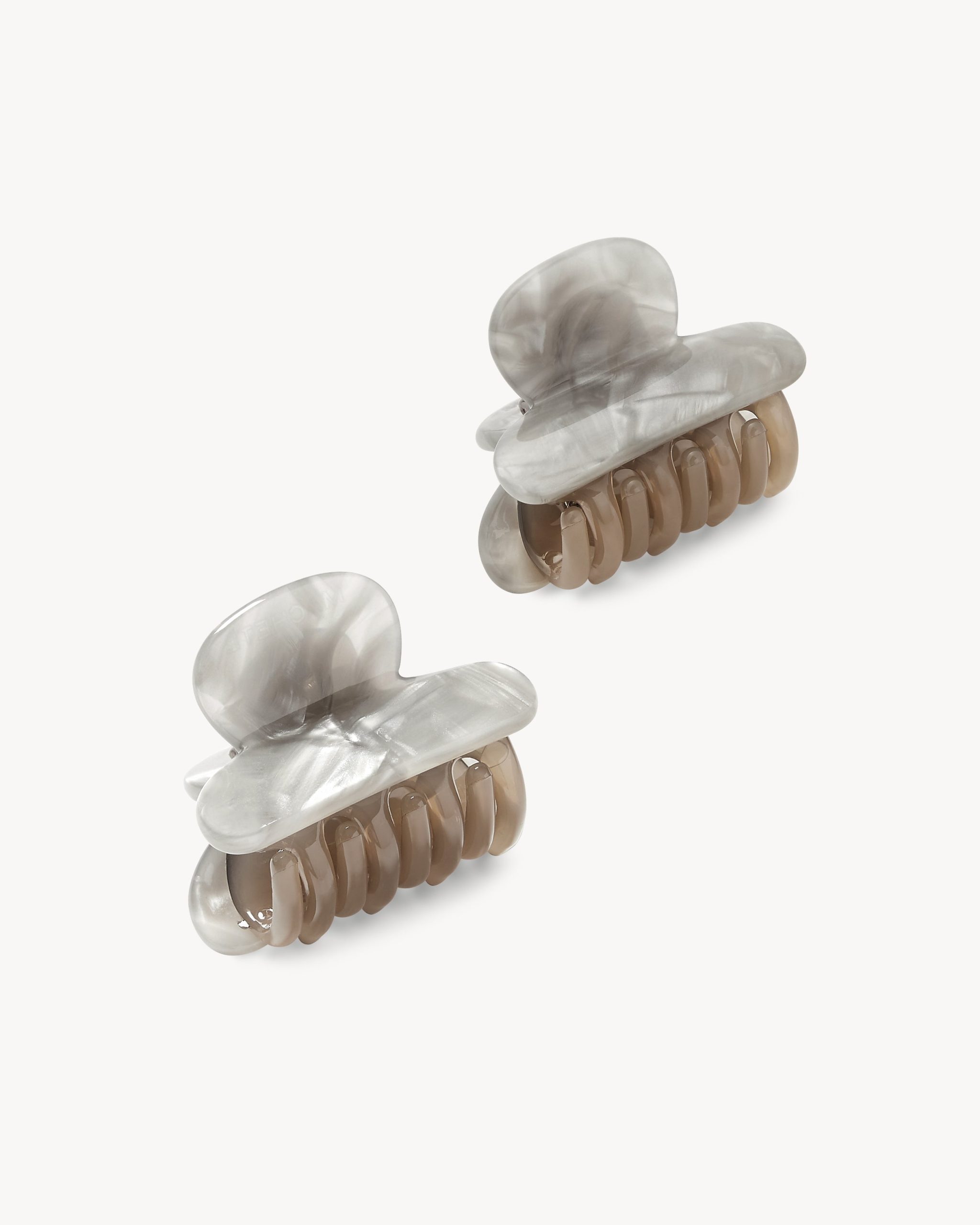 Twin Heirloom Claws in Grey Shell - Image 3