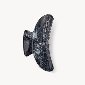 Grande Heirloom Claw in Obsidian