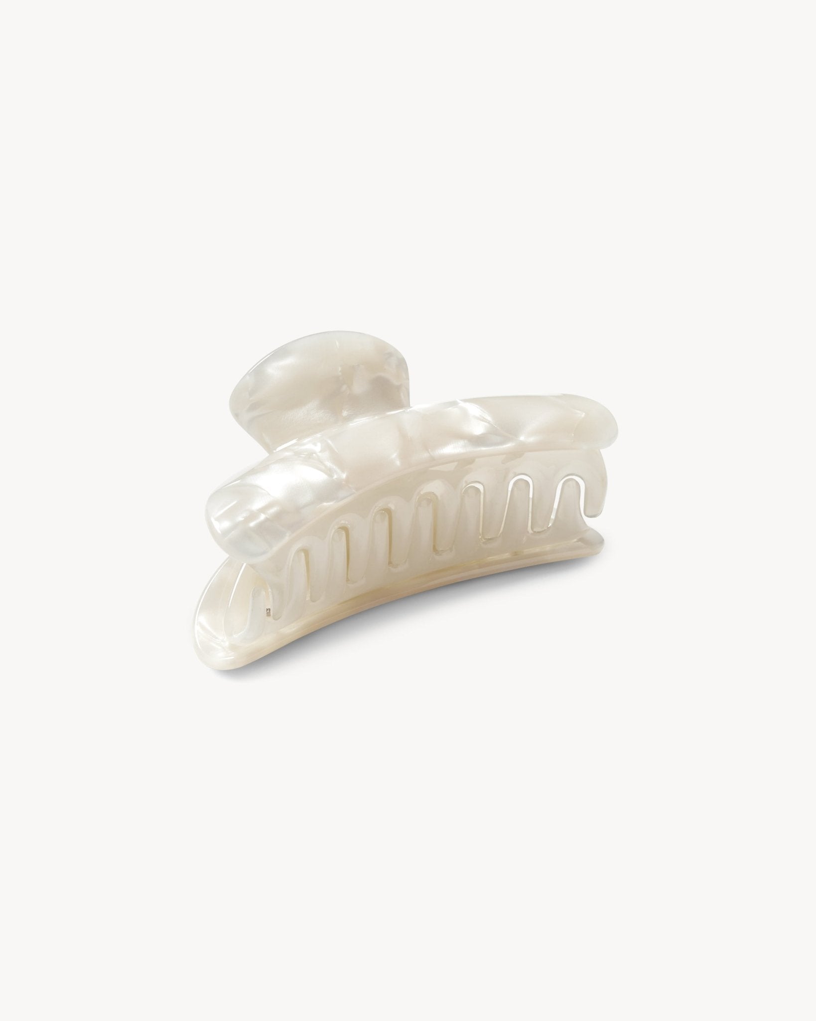 Grande Heirloom Claw in White Shell - Image 3