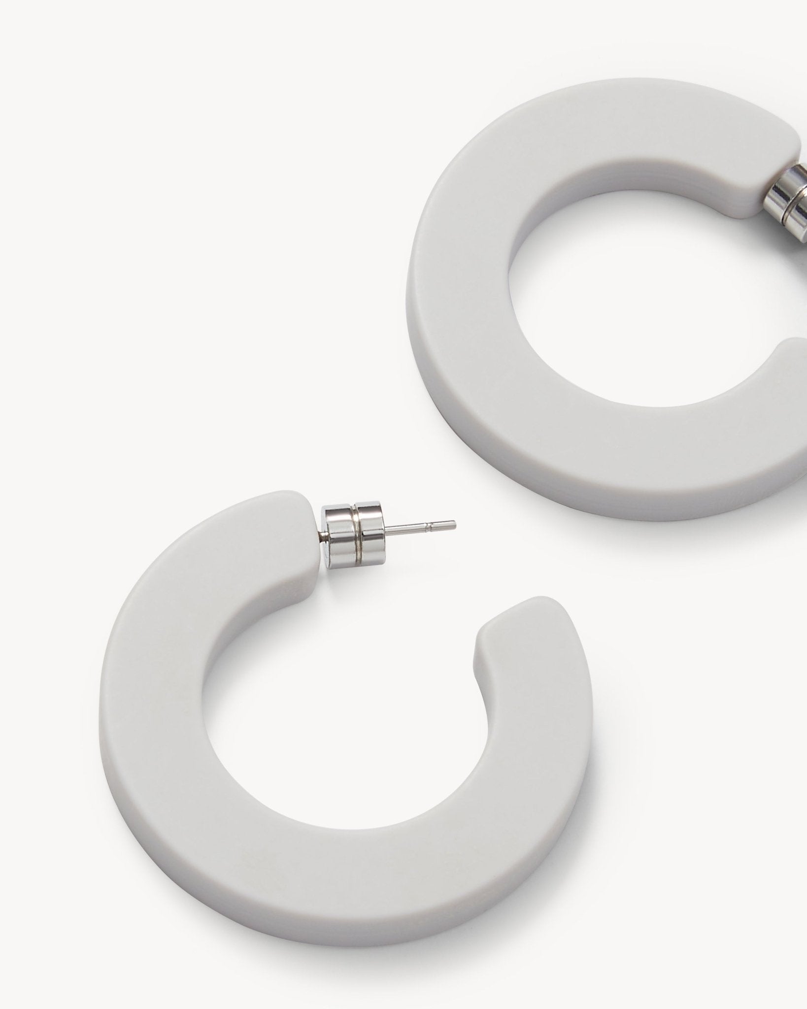 Kate Hoops in Light Grey Matte - Image 3