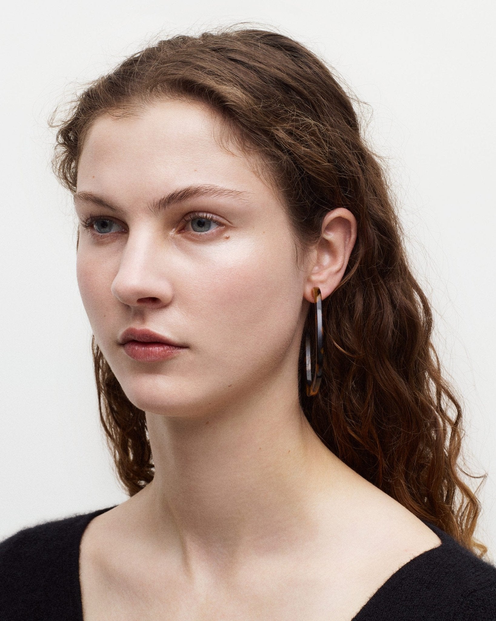 Large Square Hoops in Classic Tortoise - Image 2