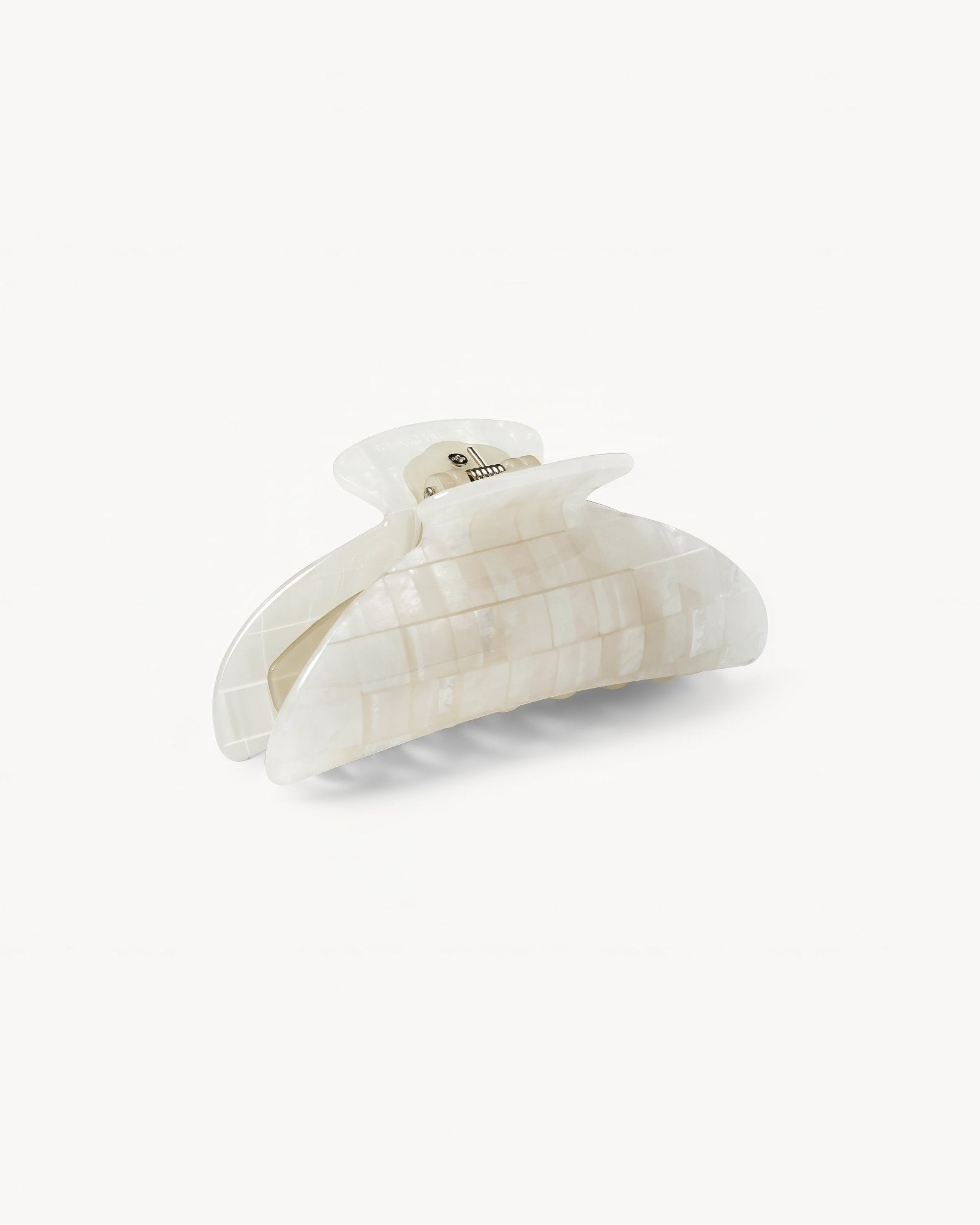 Midi Heirloom Claw in Opalite Shell Checker - Image 2