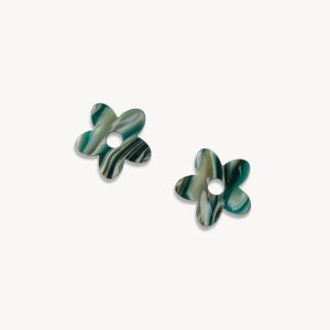 Petite Flower Charms in Stromanthe