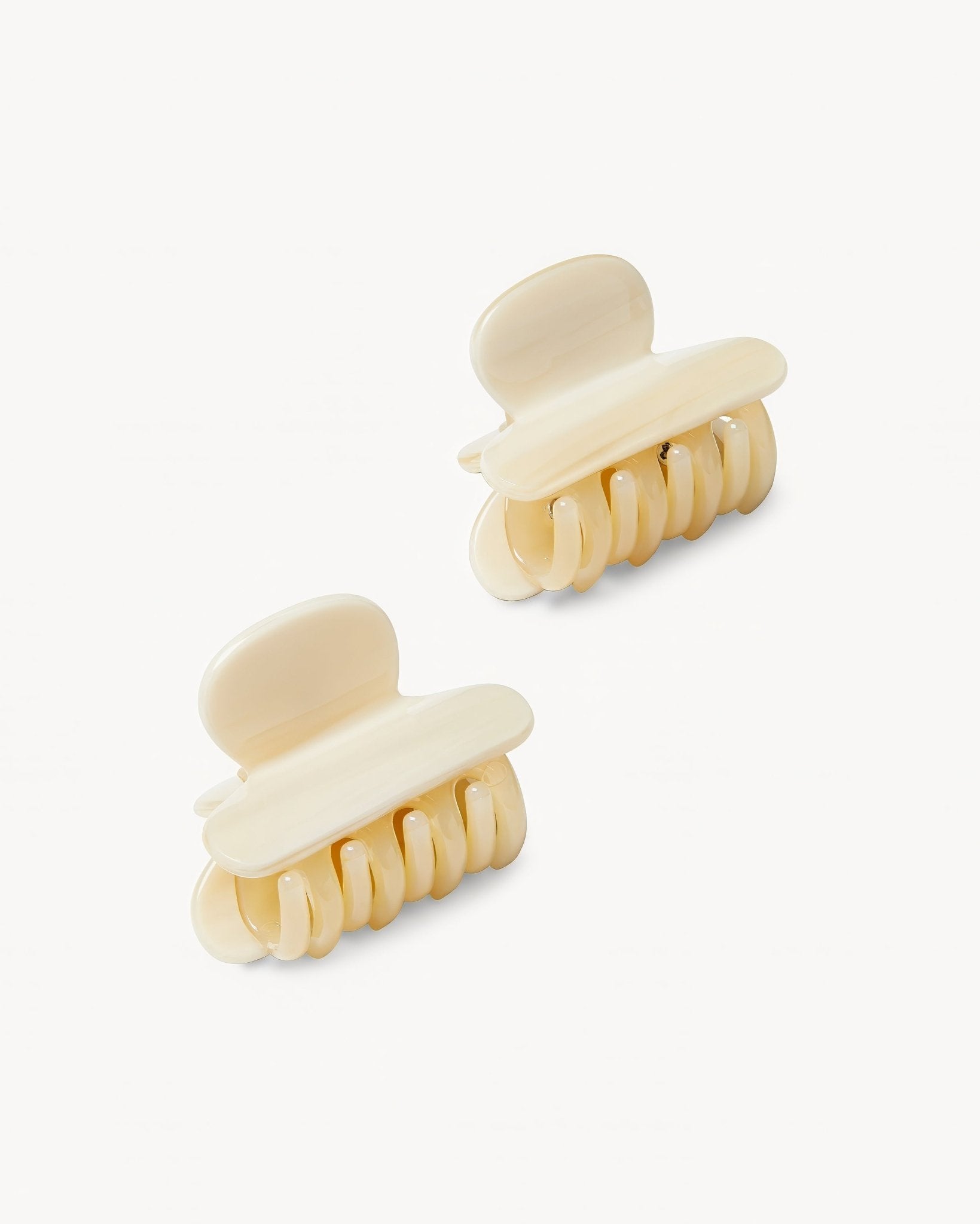 Twin Heirloom Claws in Alabaster - Image 3