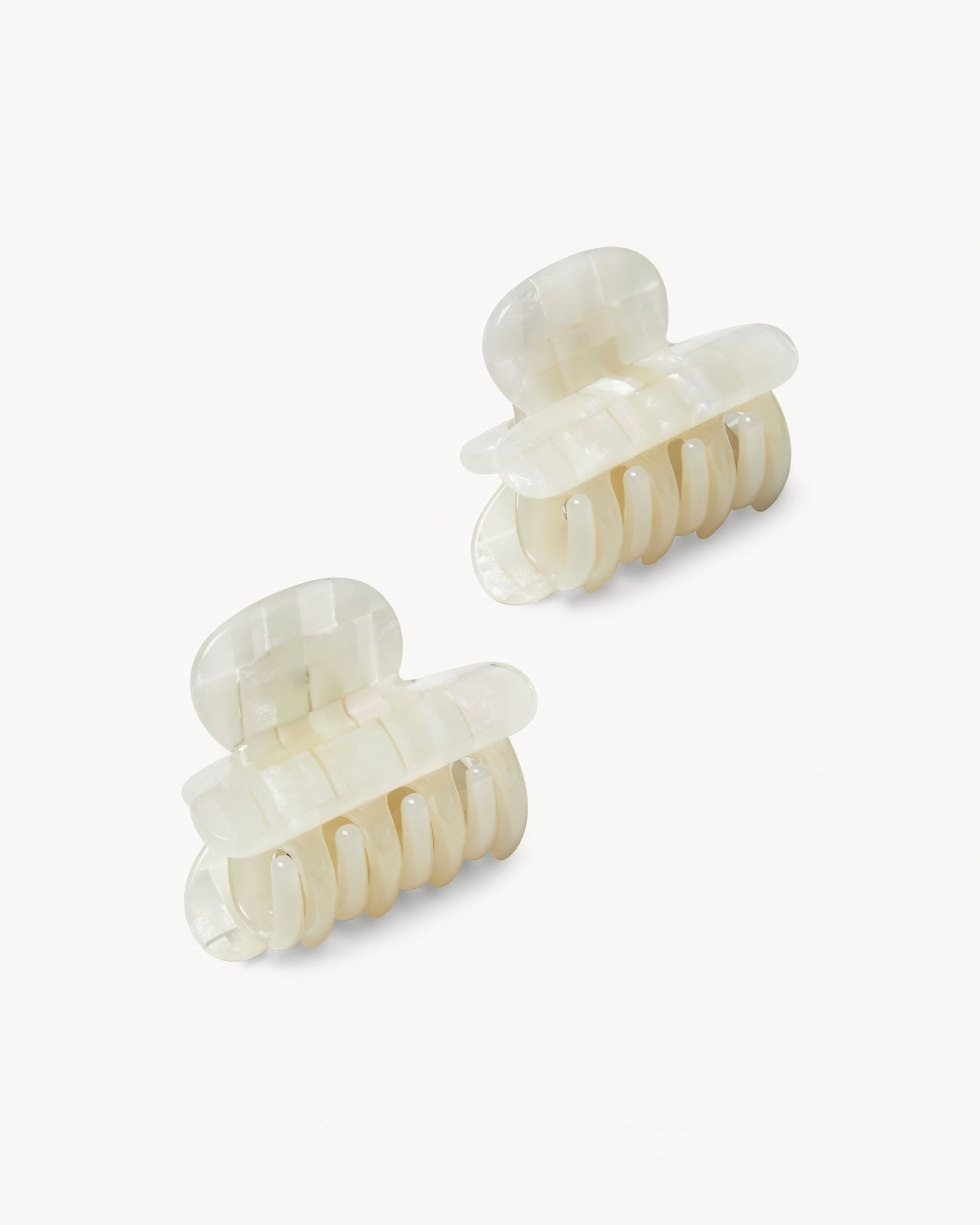 Twin Heirloom Claws in Opalite Shell Checker - Image 3